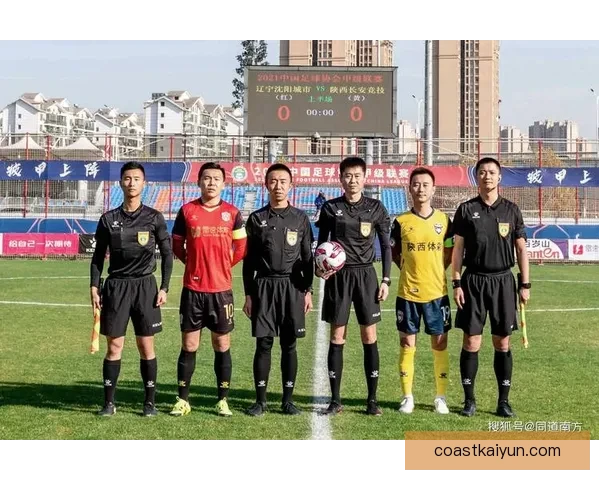 足球裁判本赛季执法表现稳健，关键判罚准确率持续提升