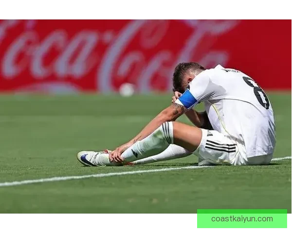 巴尔韦德身披皇马5号球衣表现稳健，攻防两端持续提升